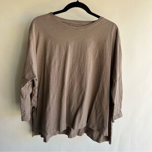 Mersea Tee Tshirt OS One Size Green Gray EUC 3/4 Sleeve